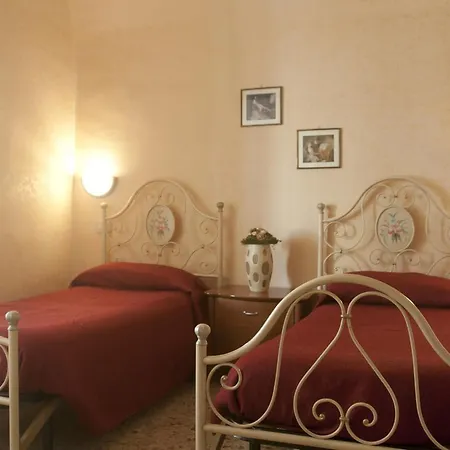 Vittoria Guest house *